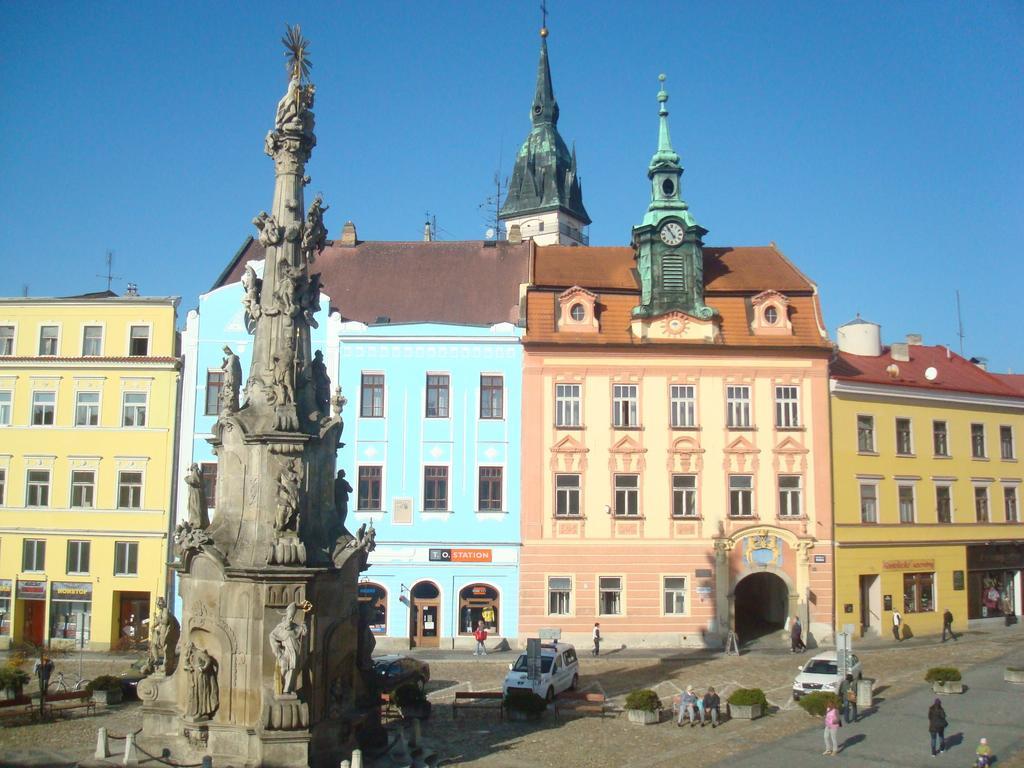 Grand Hotel Cerny Orel Jindřichŭv Hradec Esterno foto